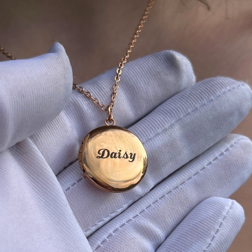 Vyklápěcí medailonek s fotografií